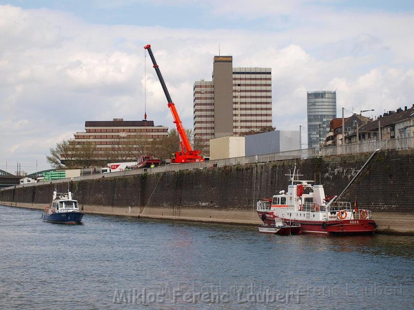 Wartungsarbeiten Rettungsboot Ursula P15.JPG